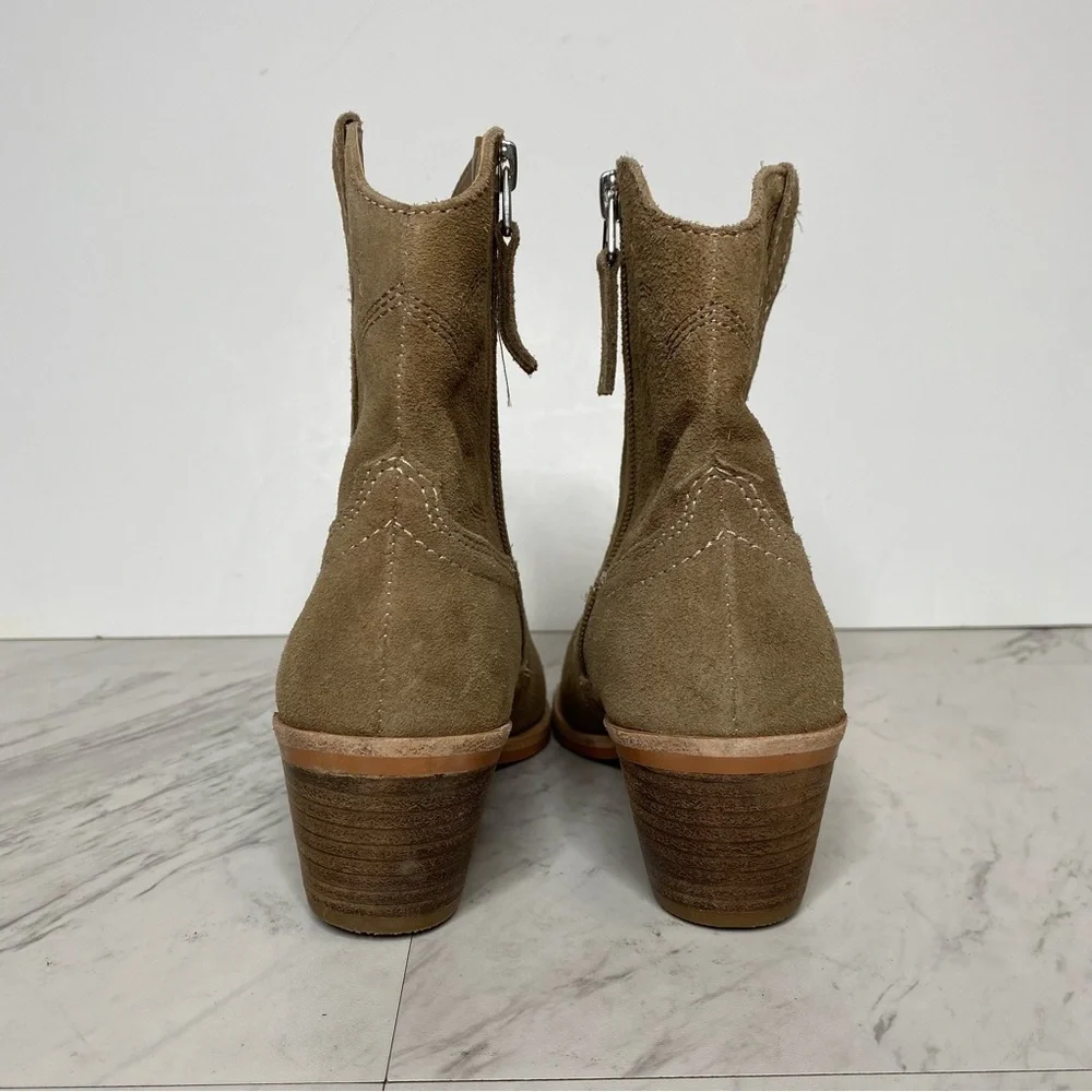 New! Dolce Vita Solow Tan Suede Western Bootie 6